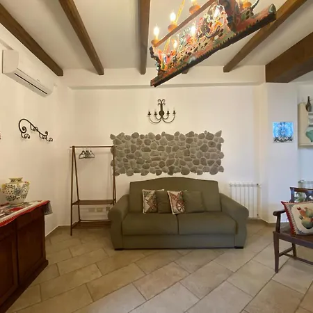 Casa Francesco Forza d'Agro