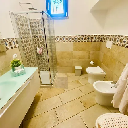 Casa Francesco Tatil Evi